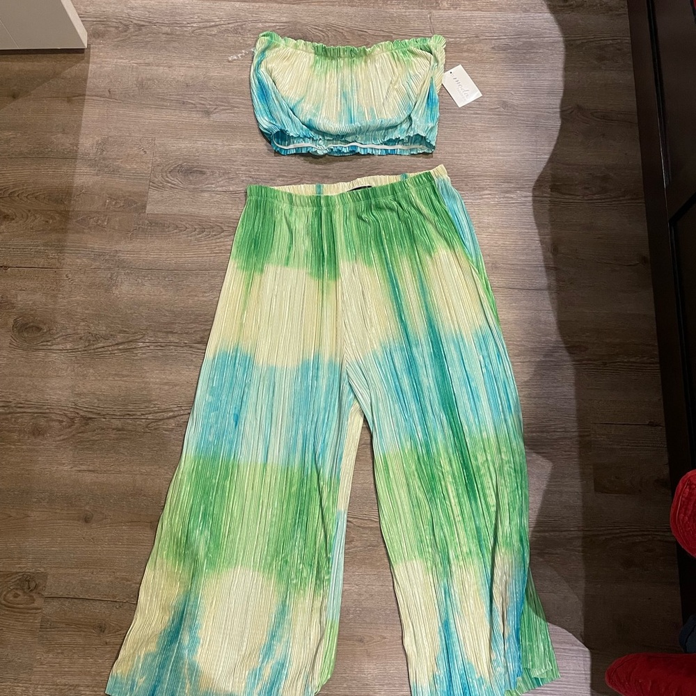 Womens Two Piece Tie Dye Suit NWT